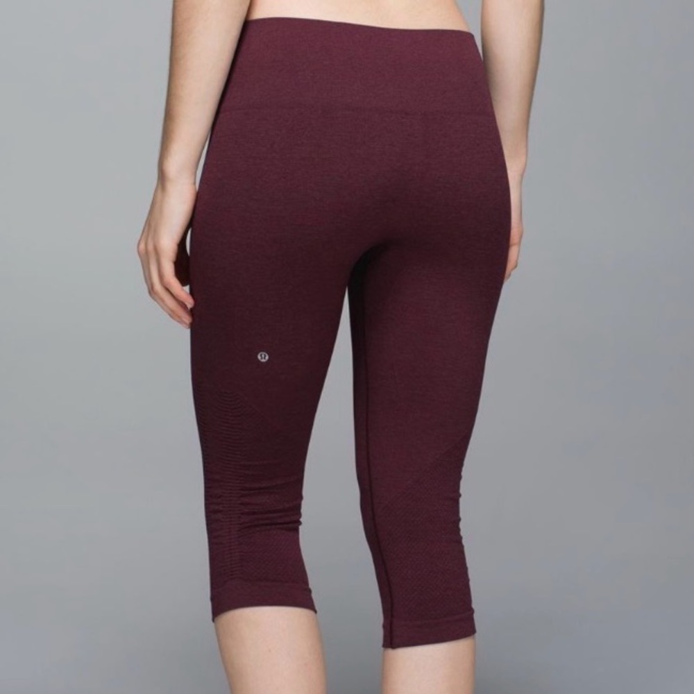Lululemon In the Flow Crop II - Picture 2 of 5